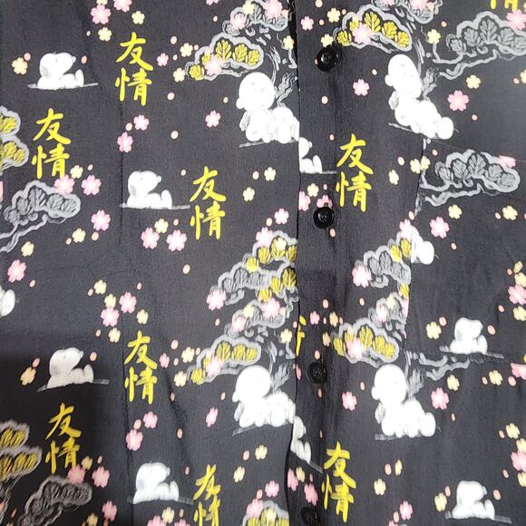Snoopy and Charlie short sleeve button down shirt men size large - Picture 3 of 7
